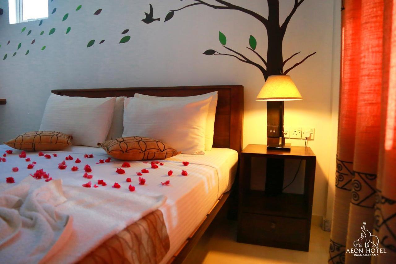Aeon Hotel Тиссамахарама Экстерьер фото