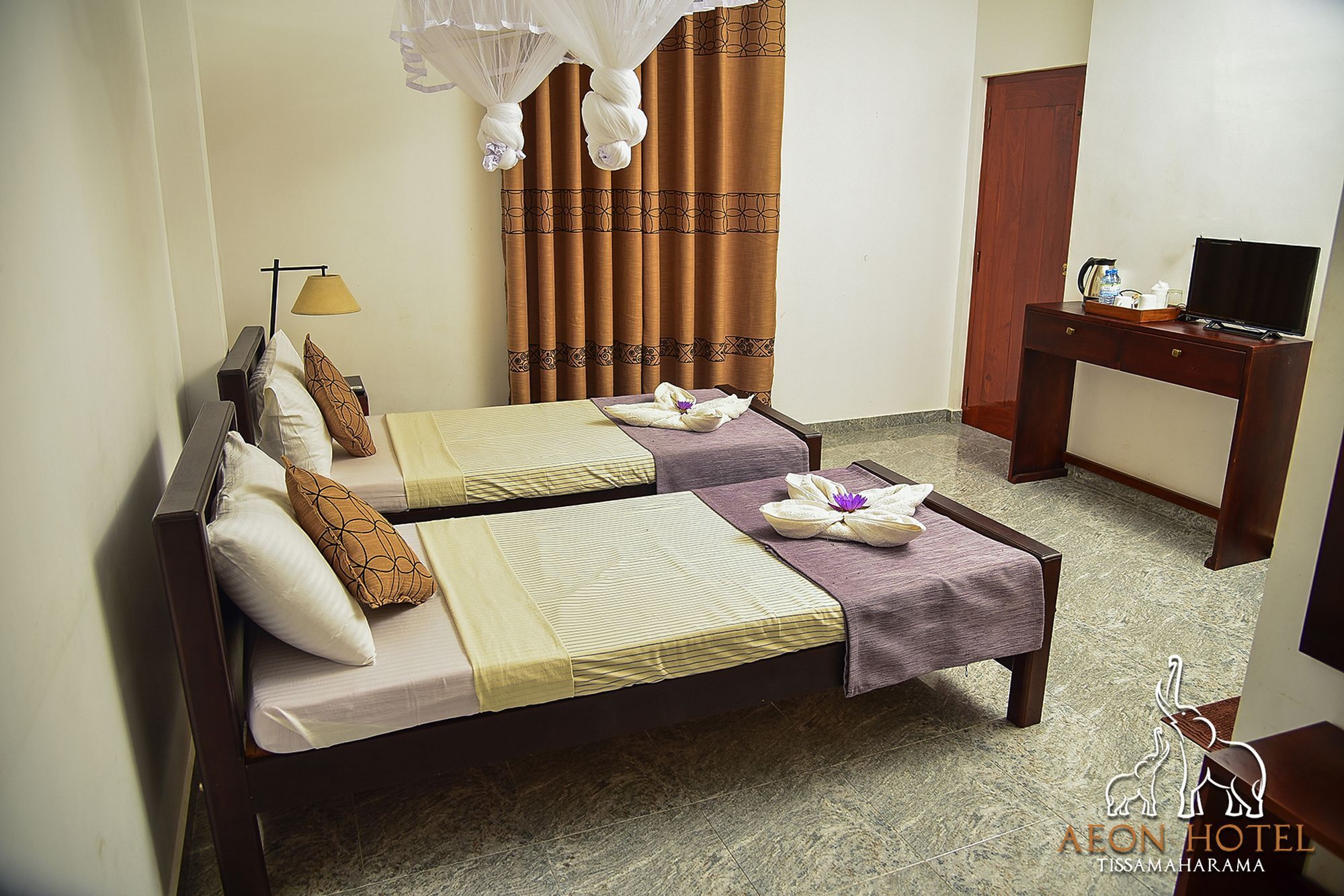Aeon Hotel Тиссамахарама Экстерьер фото